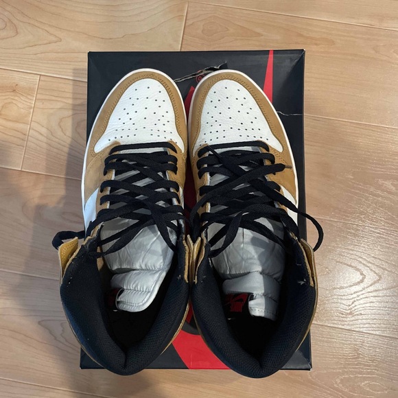 Air Jordan 1 Retro High OG ‘Rookie Of The Year’ 555088-700 Size 12.5 - Picture 3 of 8